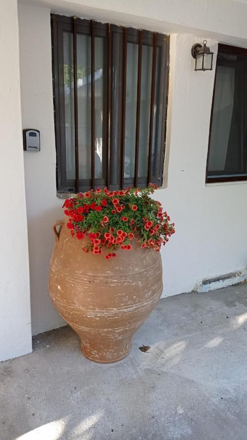 Villatzer - Traditional House With Fireplace And Garden Tzermiadon Екстер'єр фото